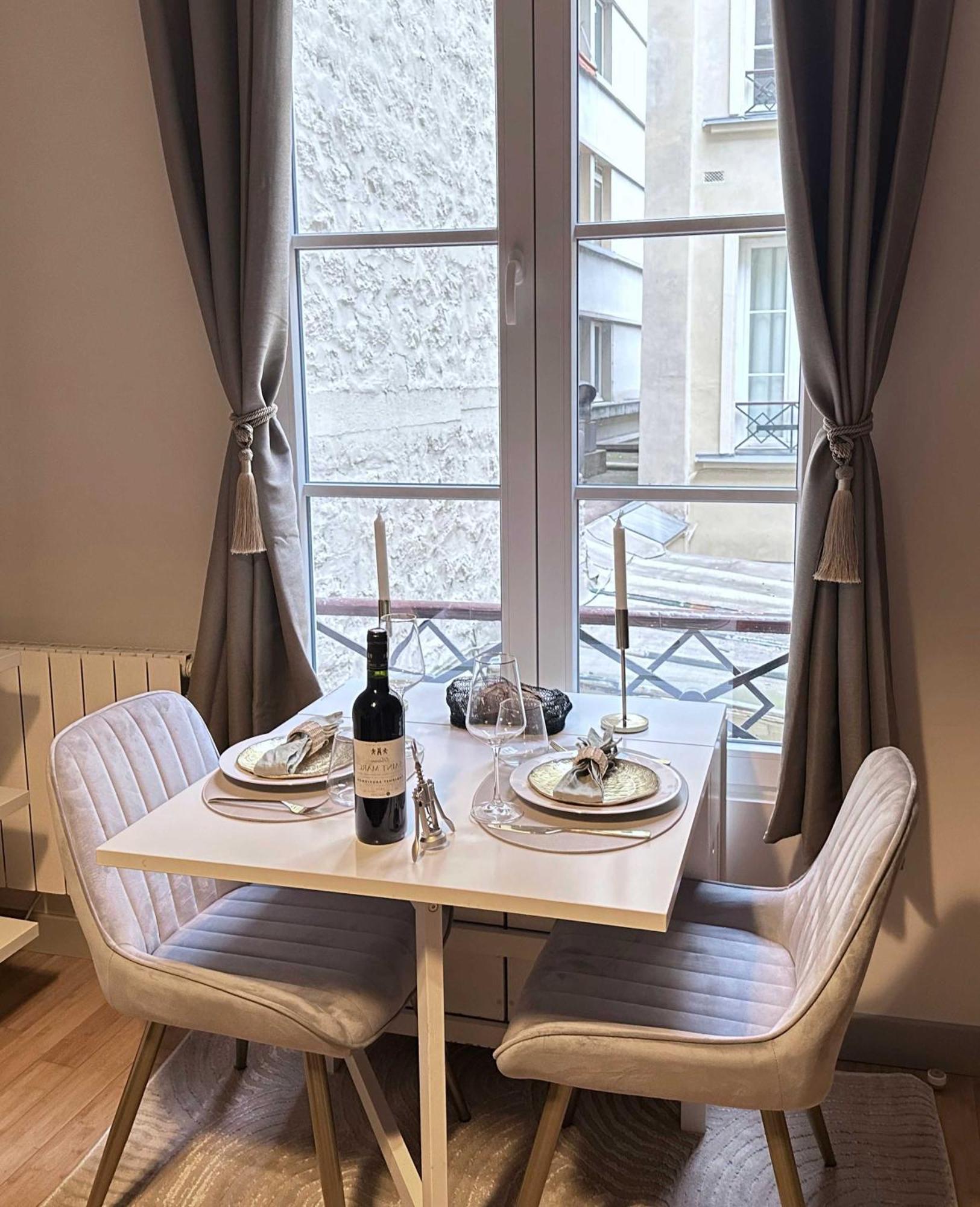 Apartament Renovated Champs-Elysees Retreat Paryż Zewnętrze zdjęcie