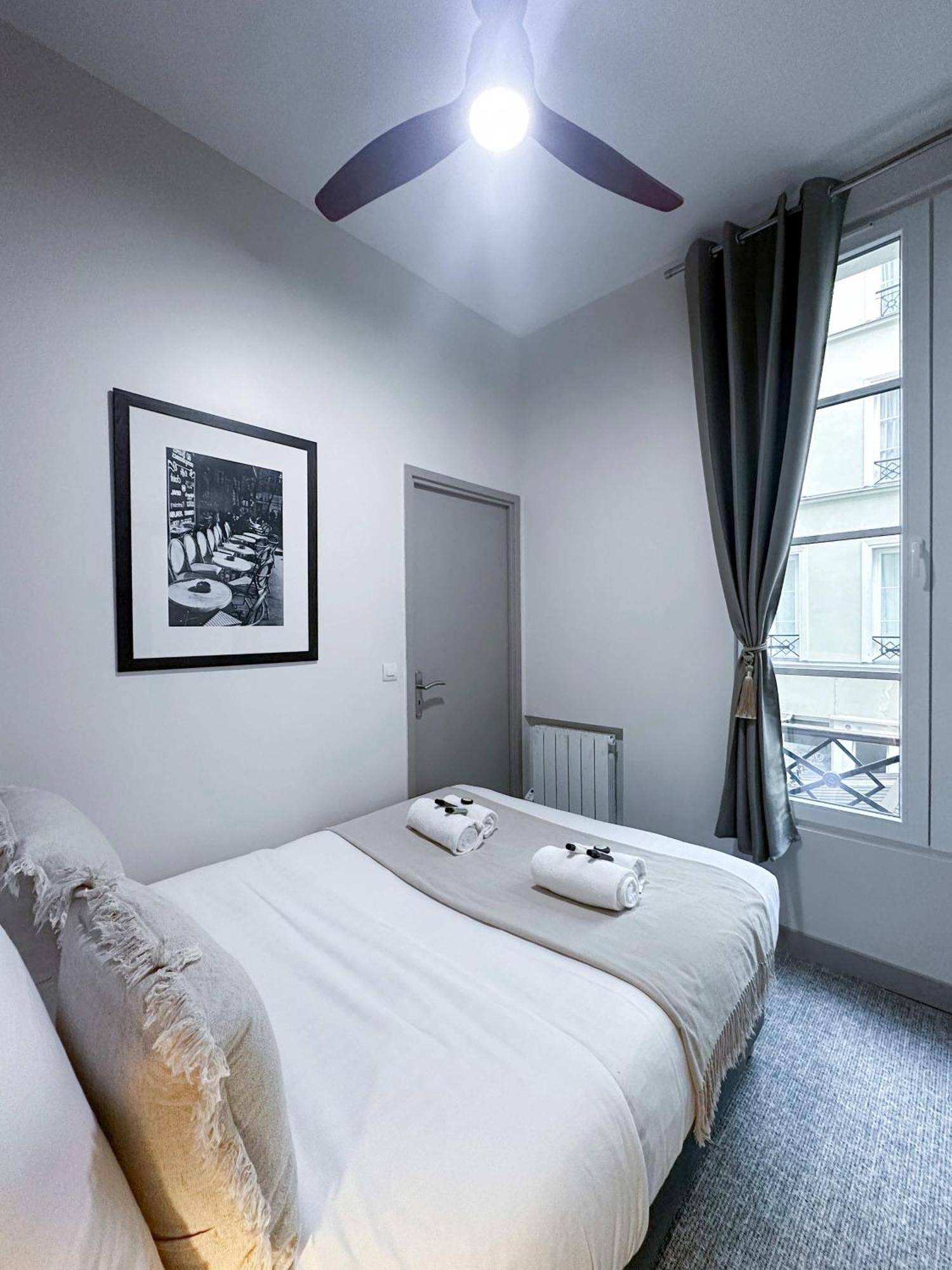 Apartament Renovated Champs-Elysees Retreat Paryż Zewnętrze zdjęcie