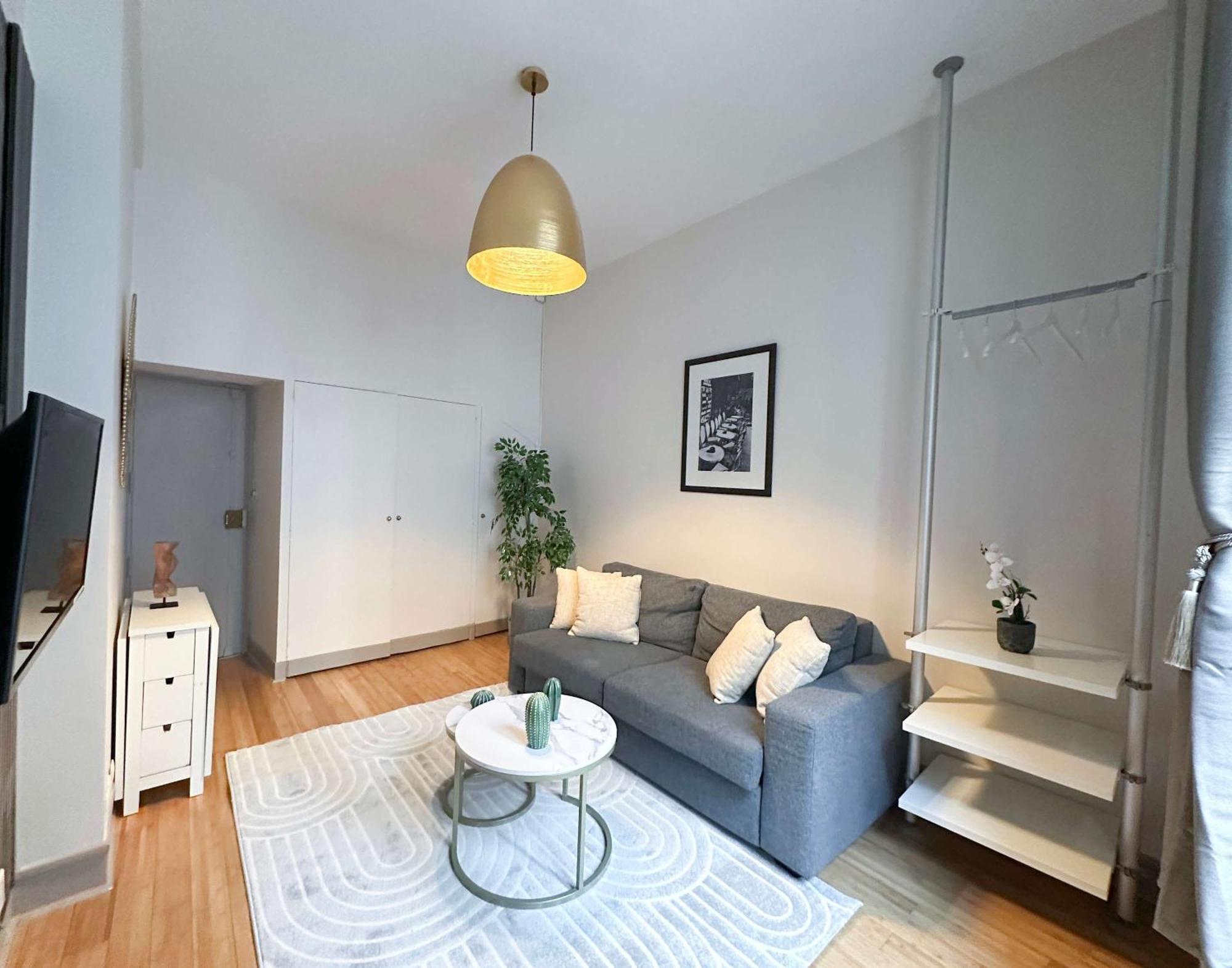 Apartament Renovated Champs-Elysees Retreat Paryż Zewnętrze zdjęcie